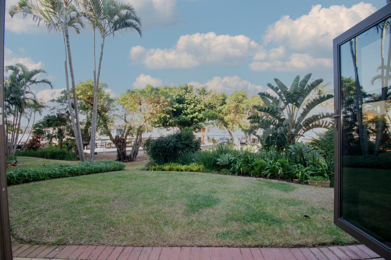 ダーバン7 The Shades Umhlanga Rocksアパートメント エクステリア 写真